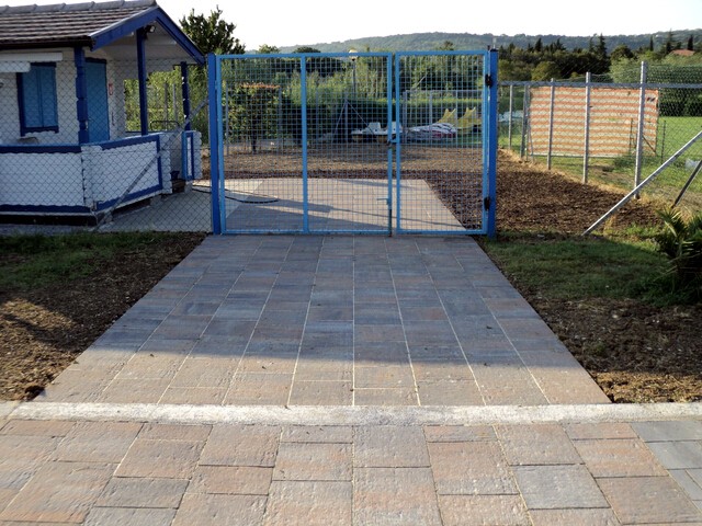 betonske-plosce-za-tlakovanje